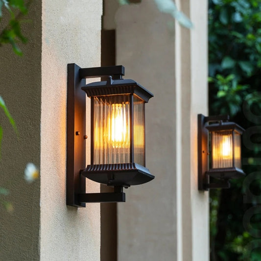 Villa-Grade Outdoor Wall Lantern – Matte Black Metal IP65